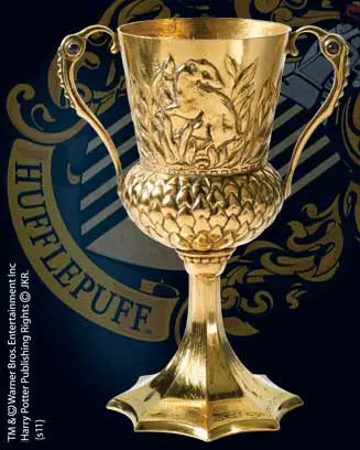 HARRY POTTER - La Coupe de Helga Poufsouffle